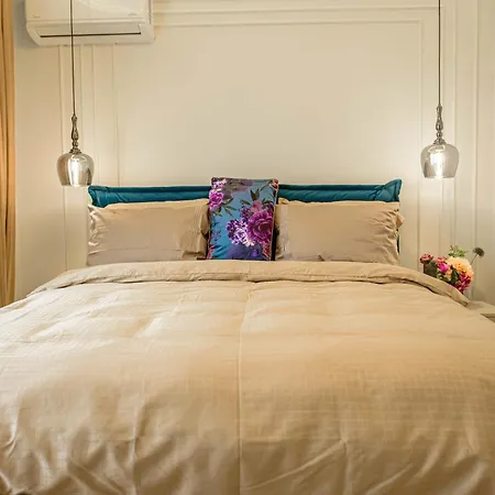 Belleview Boutique Suites (Adults Only)